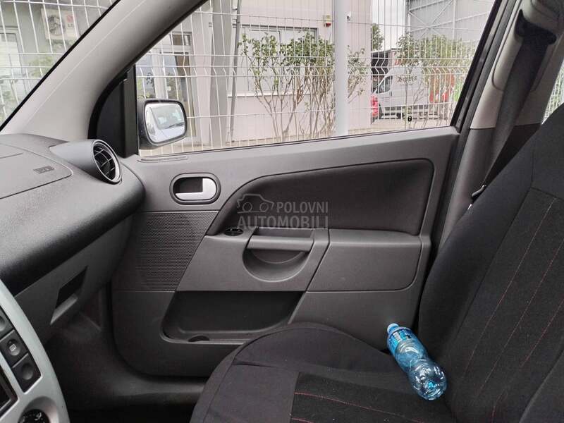Ford Fiesta o