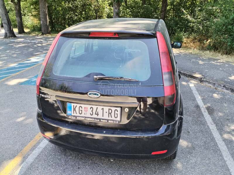 Ford Fiesta o