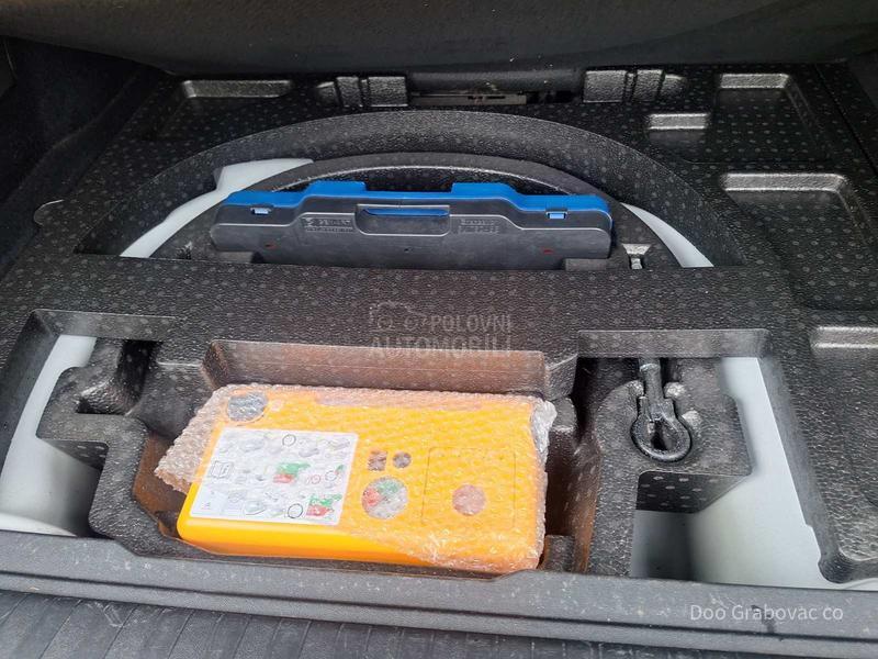 Peugeot 2008 1.6hdi cross