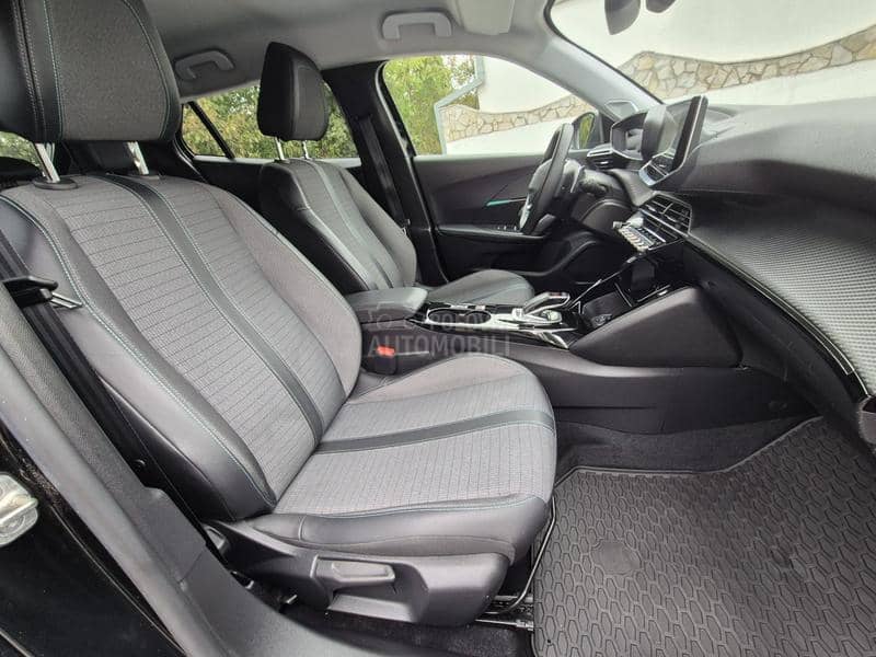 Peugeot 2008 ALLURE