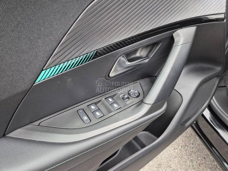 Peugeot 2008 ALLURE