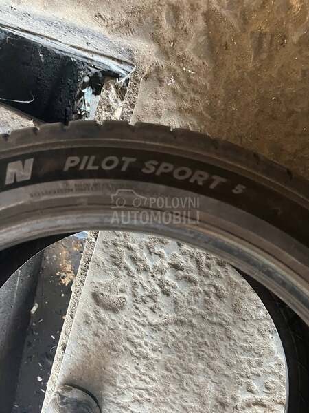 Michelin 235/45 R18 Letnja