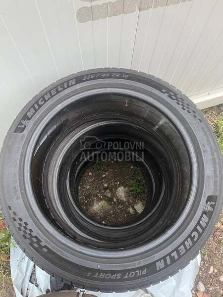 Michelin 235/45 R18 Letnja