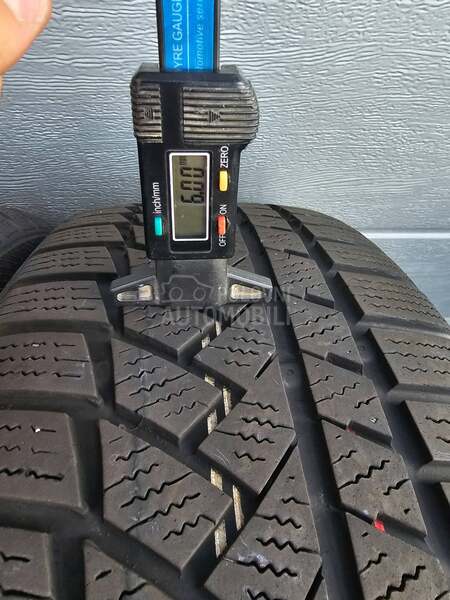 Continental 215/55 R17 Zimska