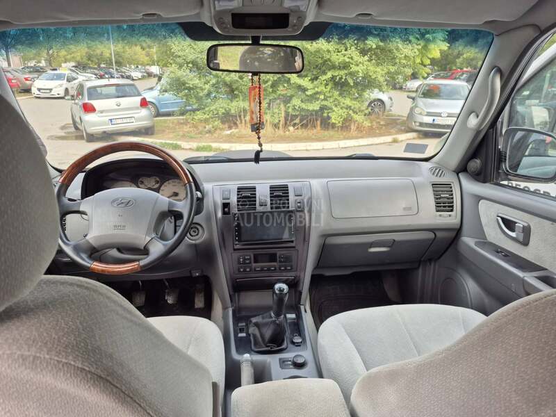 Hyundai Terracan 