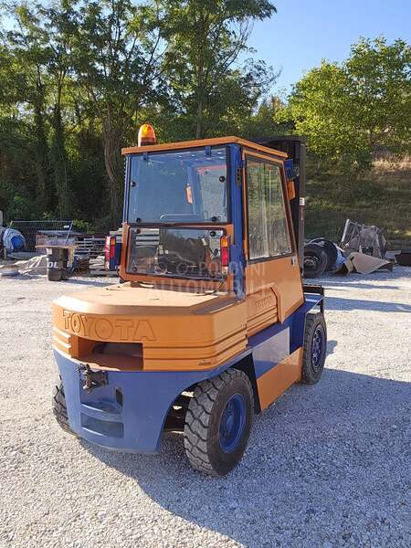 Toyota Sd350