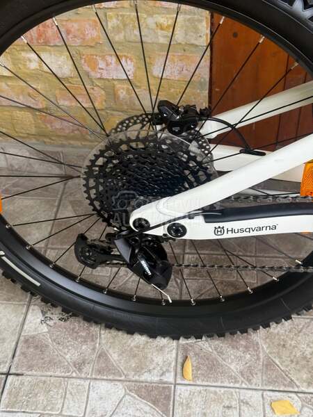 Husqvarna E bike carbon 29
