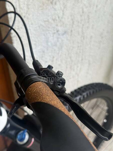 Husqvarna E bike carbon 29