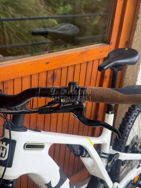 Husqvarna E bike carbon 29