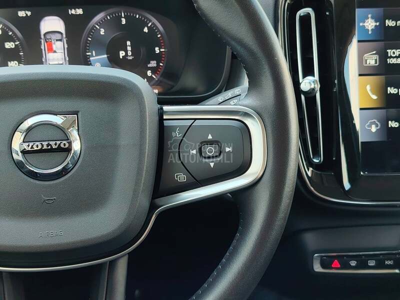 Volvo XC40 2.0 D3 MOMENTUM A/T