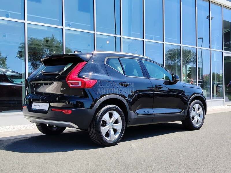 Volvo XC40 2.0 D3 MOMENTUM A/T