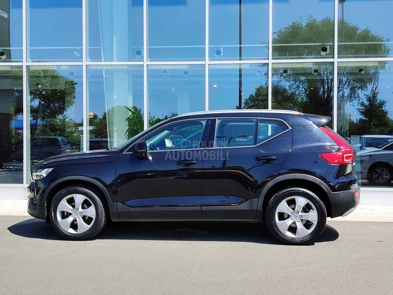 Volvo XC40 2.0 D3 MOMENTUM A/T