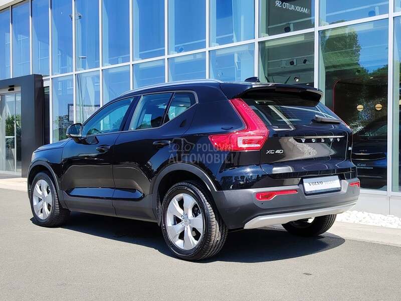 Volvo XC40 2.0 D3 MOMENTUM A/T