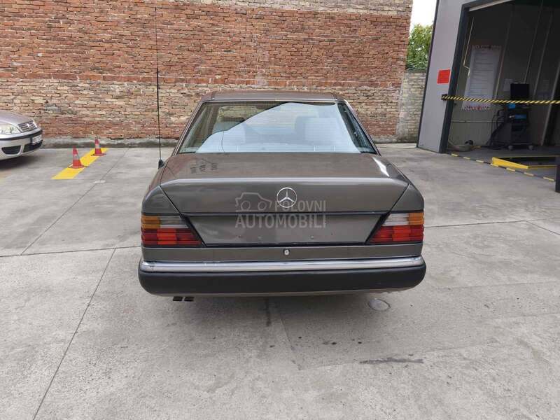 Mercedes Benz W124 