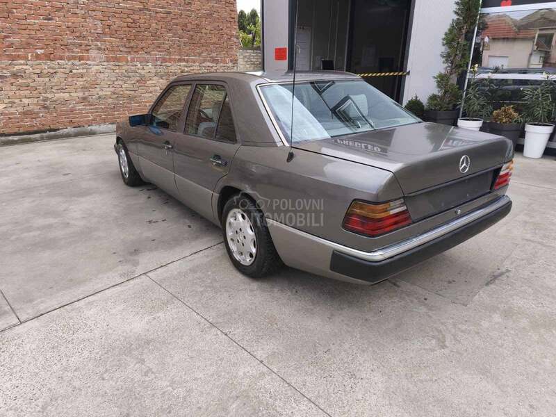 Mercedes Benz W124 
