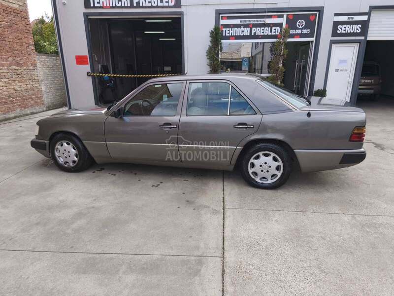 Mercedes Benz W124 