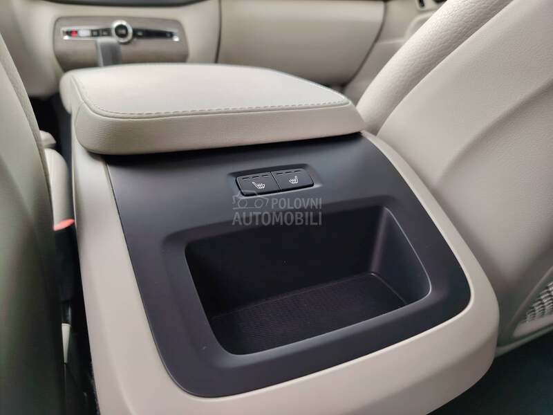 Volvo XC90 2.0 B5 AWD CORE 7S