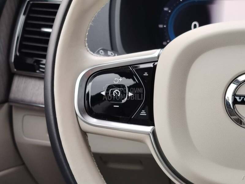 Volvo XC90 2.0 B5 AWD CORE 7S