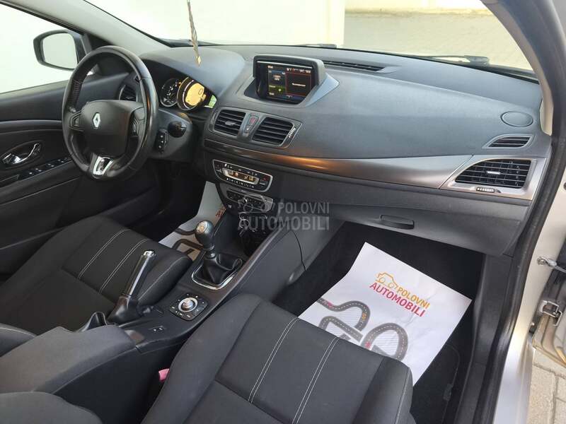 Renault Megane 1.5 dciN a v i/L e d