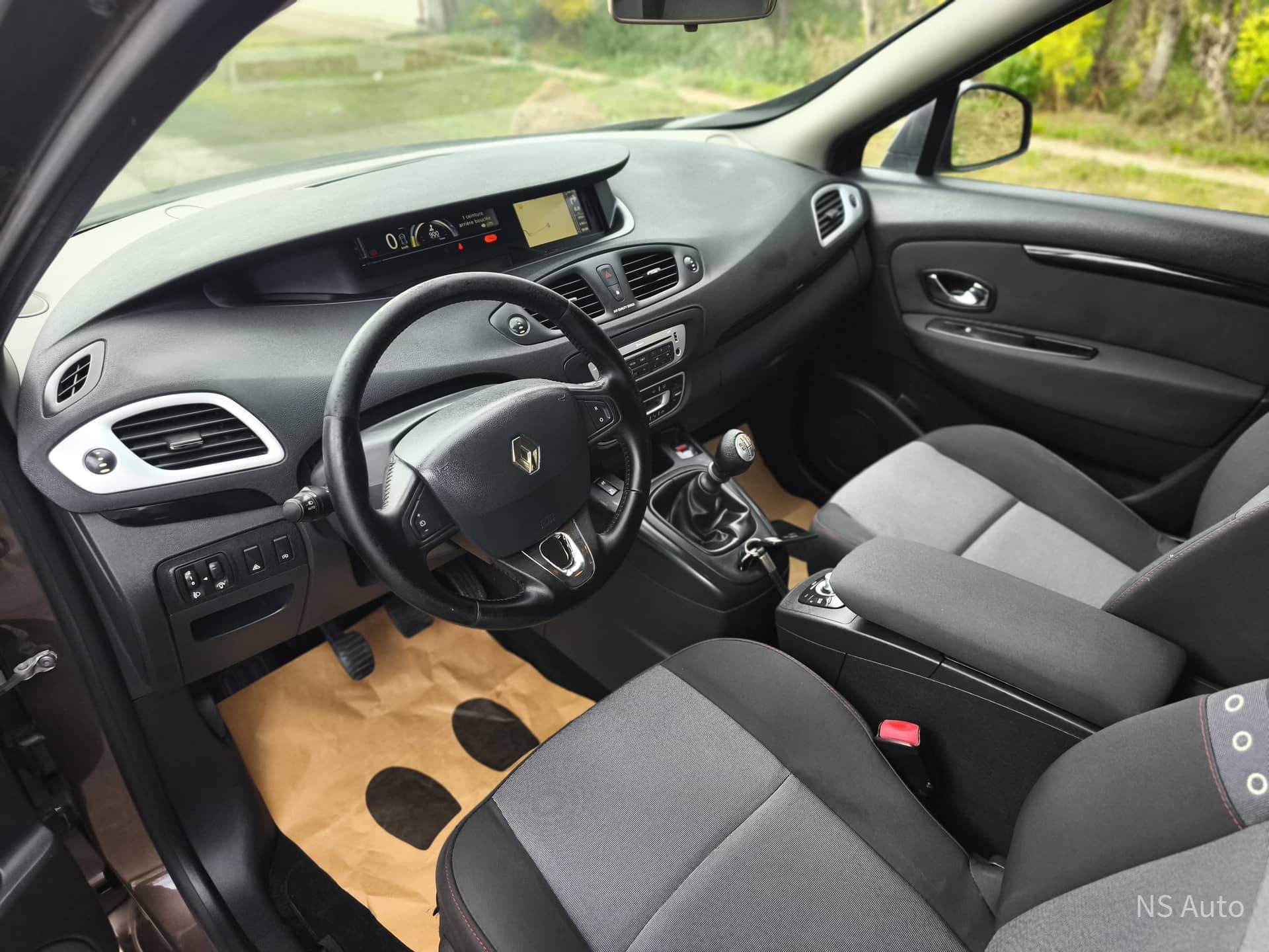 Renault Scenic 1.5 dciN a v i/L e d