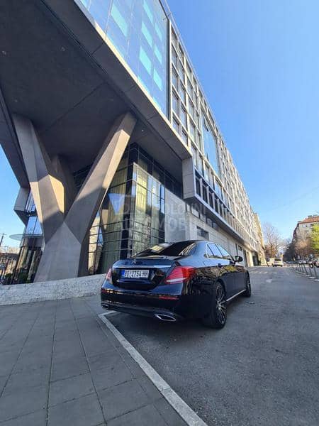 Mercedes Benz E 220 E 220