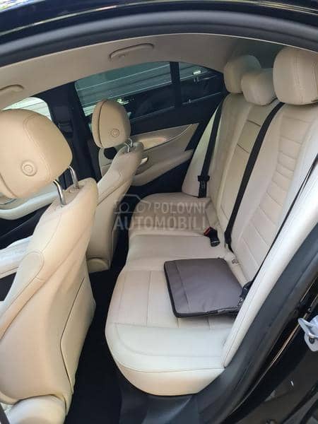 Mercedes Benz E 220 E 220