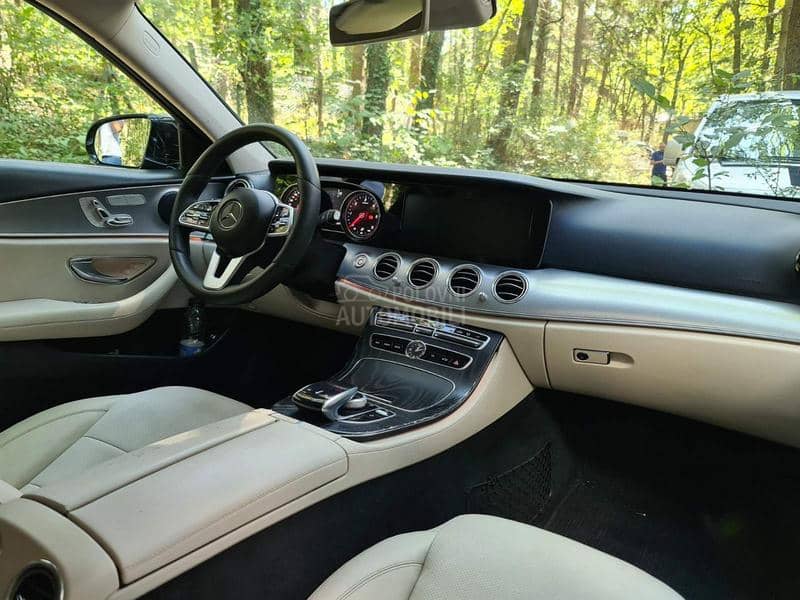 Mercedes Benz E 220 E 220