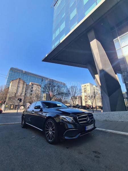 Mercedes Benz E 220 E 220