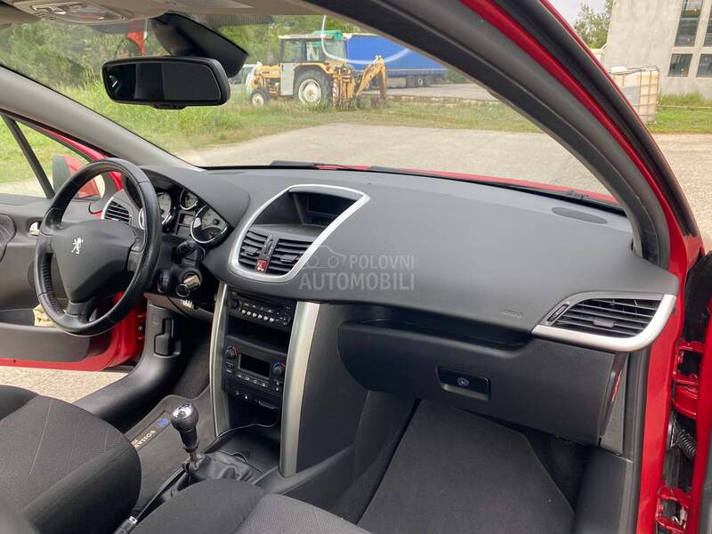 Peugeot 207 1,6-SWIS.NOV