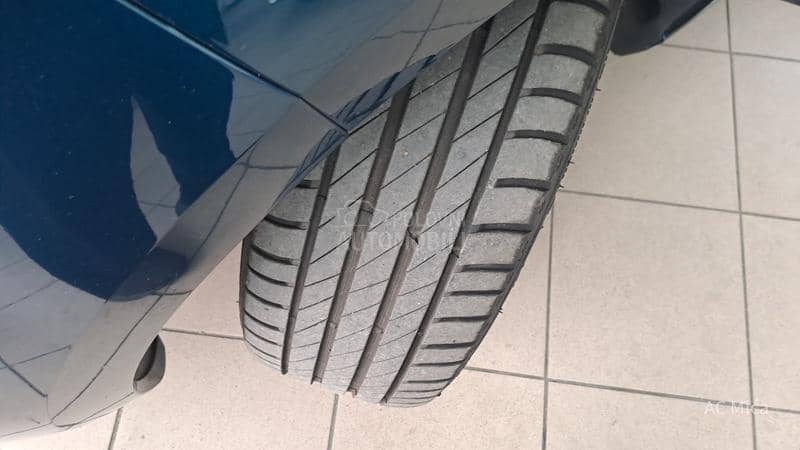 Citroen C4 SpaceTourer 1.2 PURE NAV ALU AUT