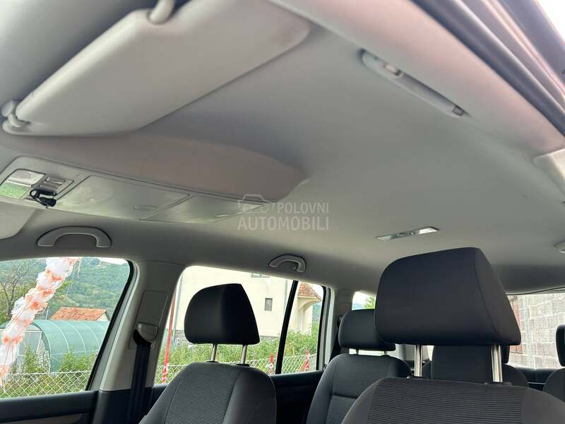Volkswagen Touran 1.9TDI 7SED. WEBASTO