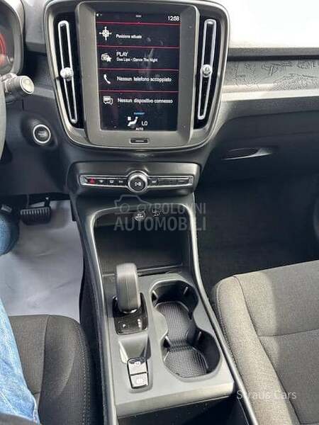 Volvo XC40 T2