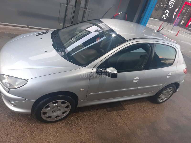Peugeot 206 5vr.1.6HDi H I T N O
