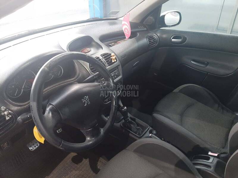Peugeot 206 5vr.1.6HDi H I T N O