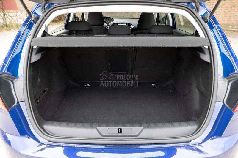 Peugeot 308 1.5 HDI AT
