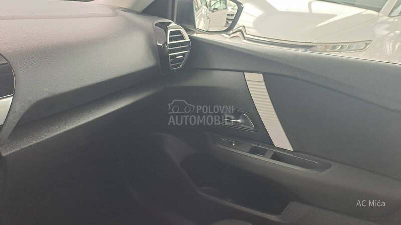 Citroen C4 1.2 PURE NAV LED USB