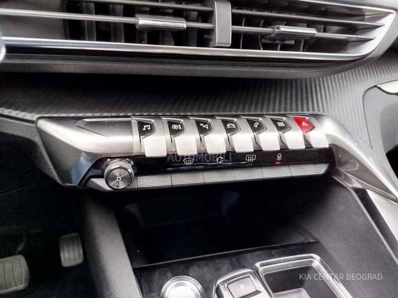 Peugeot 3008 1.2 Allure A/T