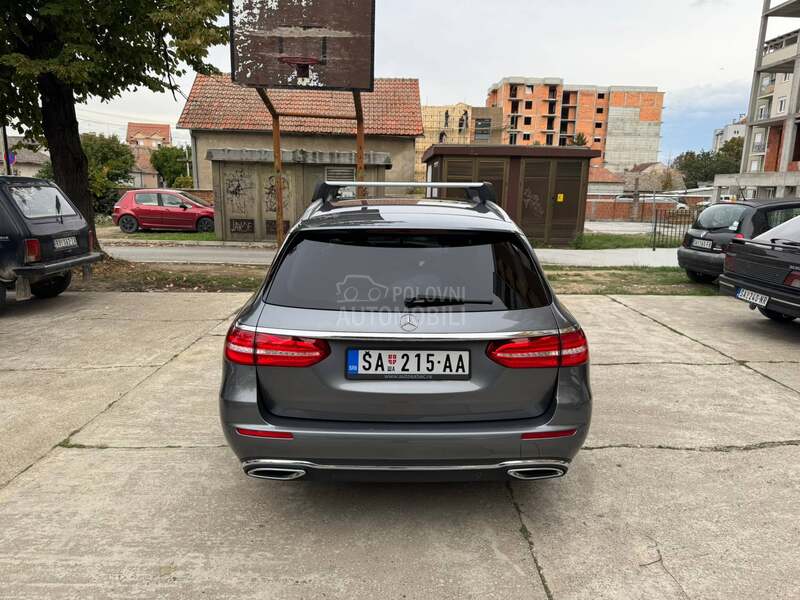 Mercedes Benz E 200 