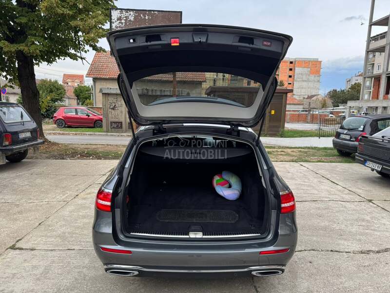 Mercedes Benz E 200 