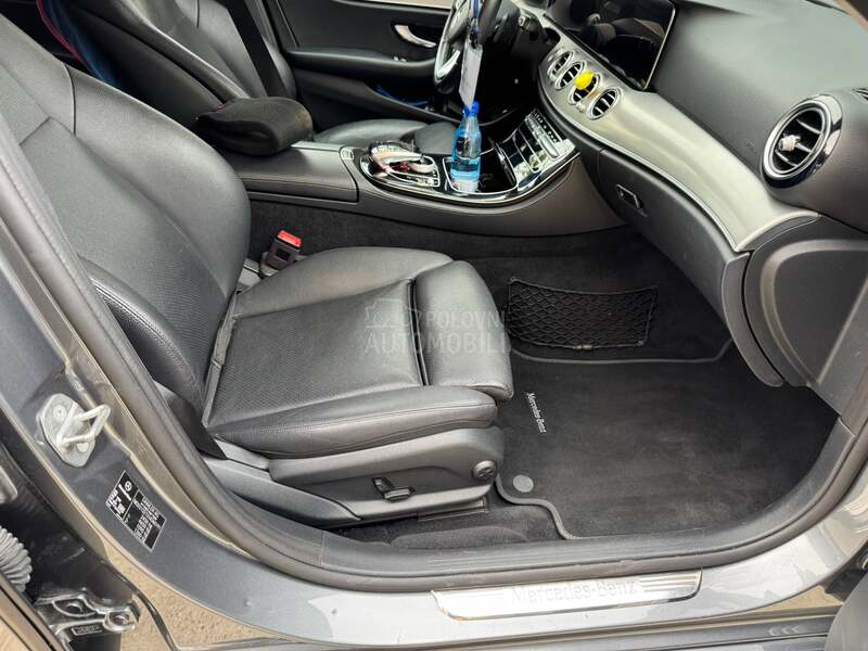 Mercedes Benz E 200 