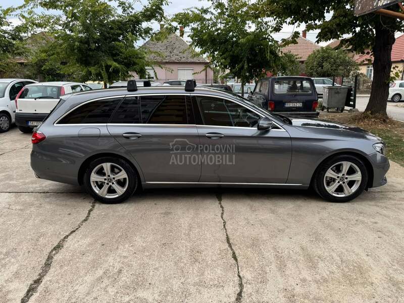 Mercedes Benz E 200 