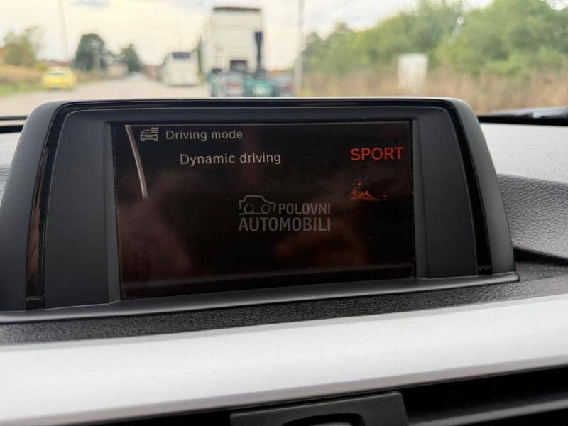 BMW 320 Xdrive//L E D