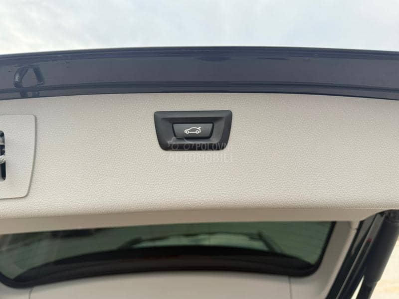 BMW 320 Xdrive//L E D