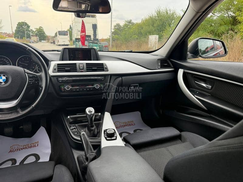 BMW 320 Xdrive//L E D