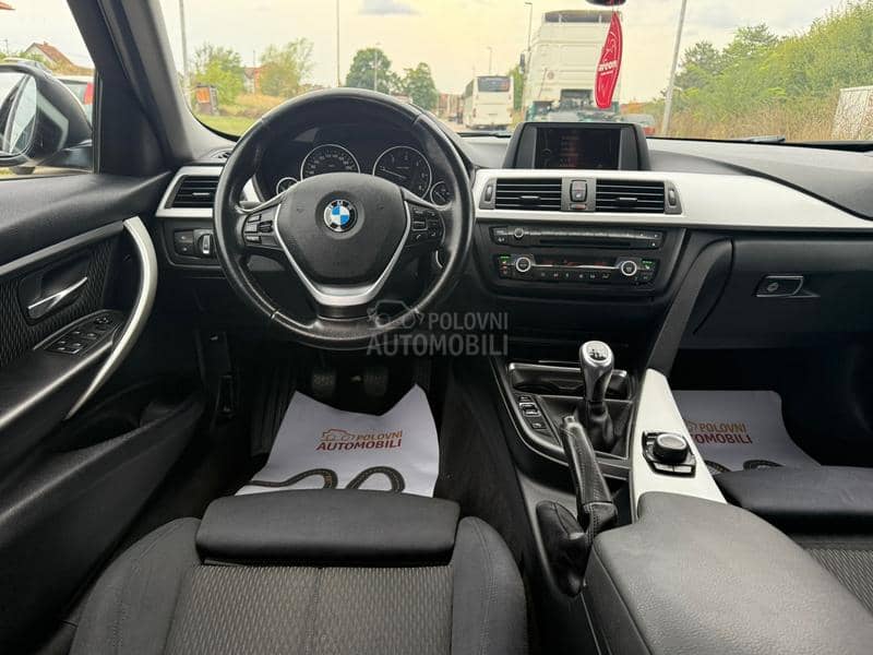 BMW 320 Xdrive//L E D