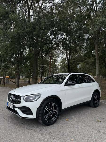 Mercedes Benz GLC 200 AMG line 4MATIC