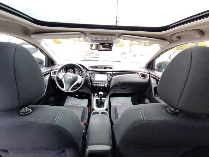 Nissan Qashqai 1.5 dci nav/pano