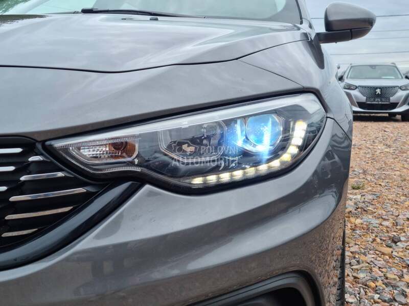 Fiat Tipo 1.4T-JET/LOUNGE PLUS