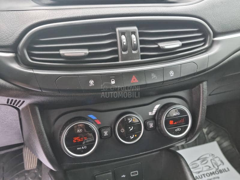 Fiat Tipo 1.4T-JET/LOUNGE PLUS