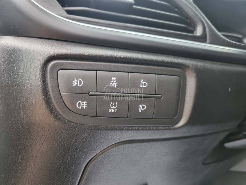 Fiat Tipo 1.4T-JET/LOUNGE PLUS